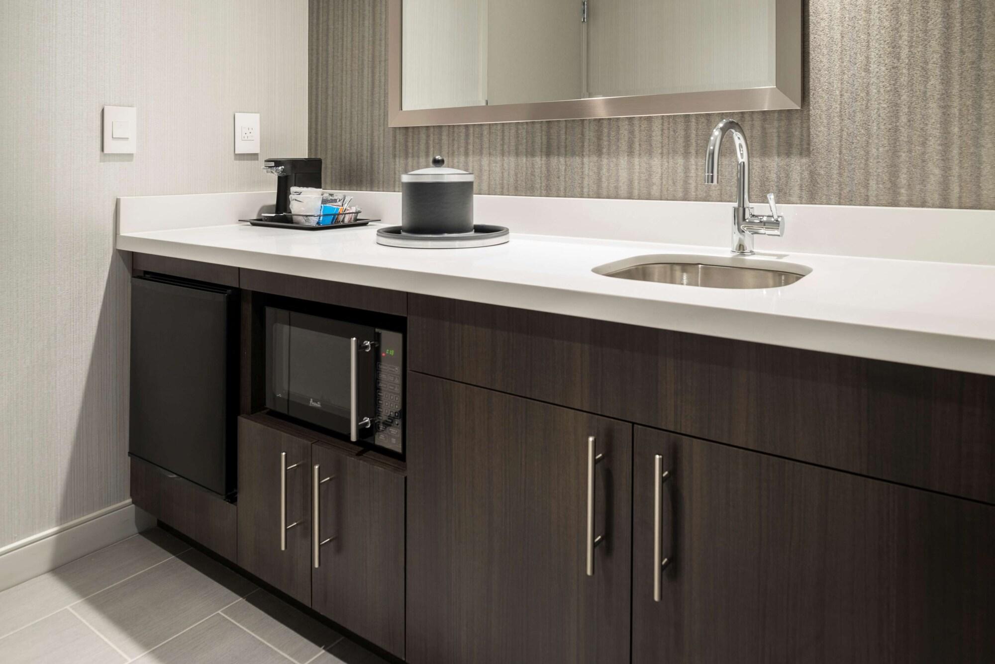 Hampton Inn & Suites Bridgewater, Nj Экстерьер фото