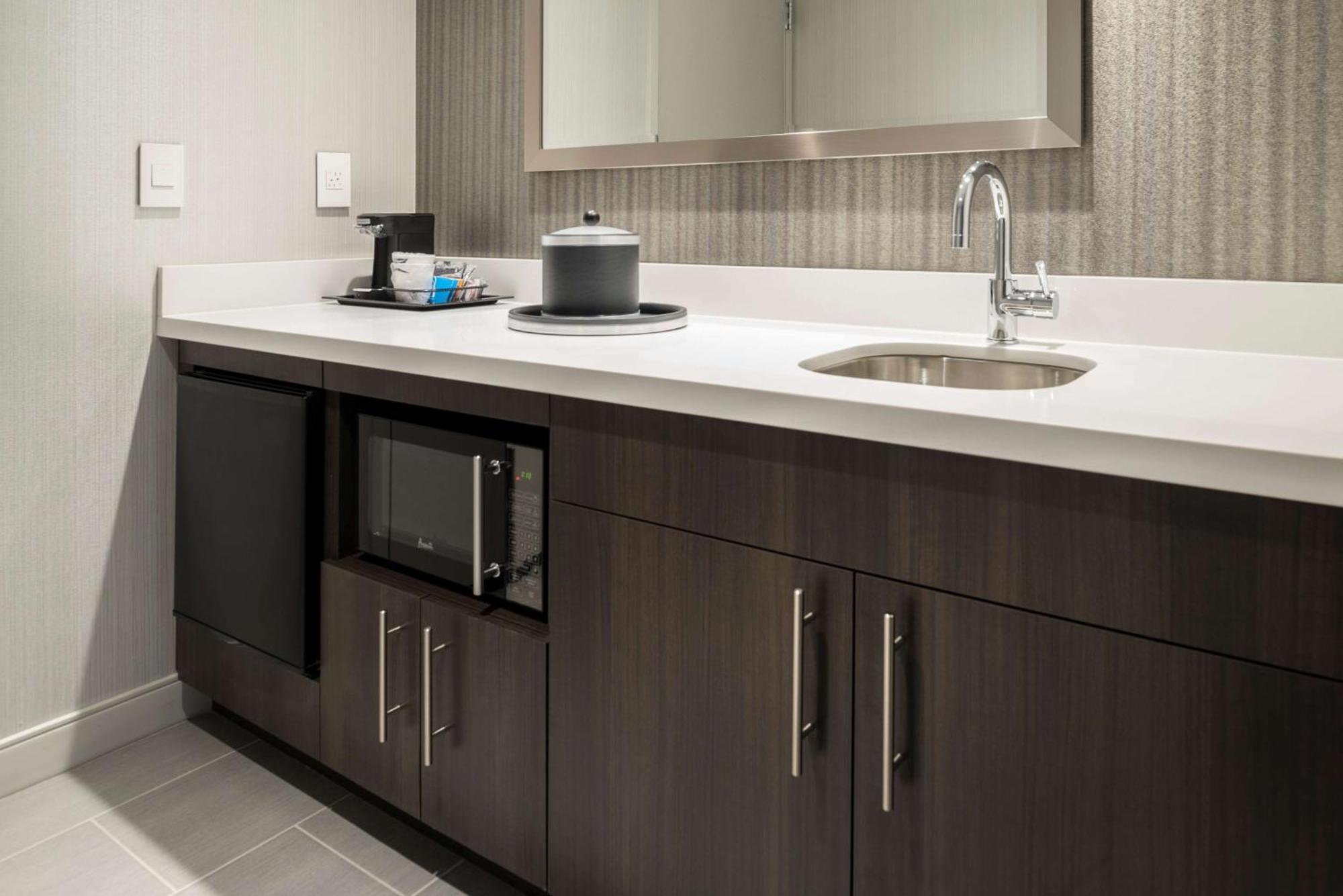 Hampton Inn & Suites Bridgewater, Nj Экстерьер фото